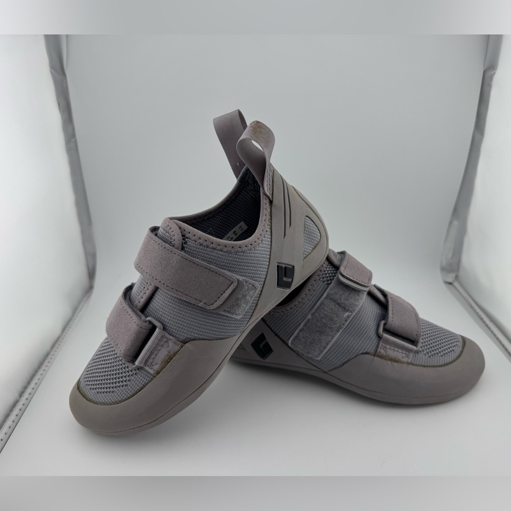Black Diamond Momentum Climbing Shoes Gray Women’s 5.5 / Men’s 4.5 - Runs Small